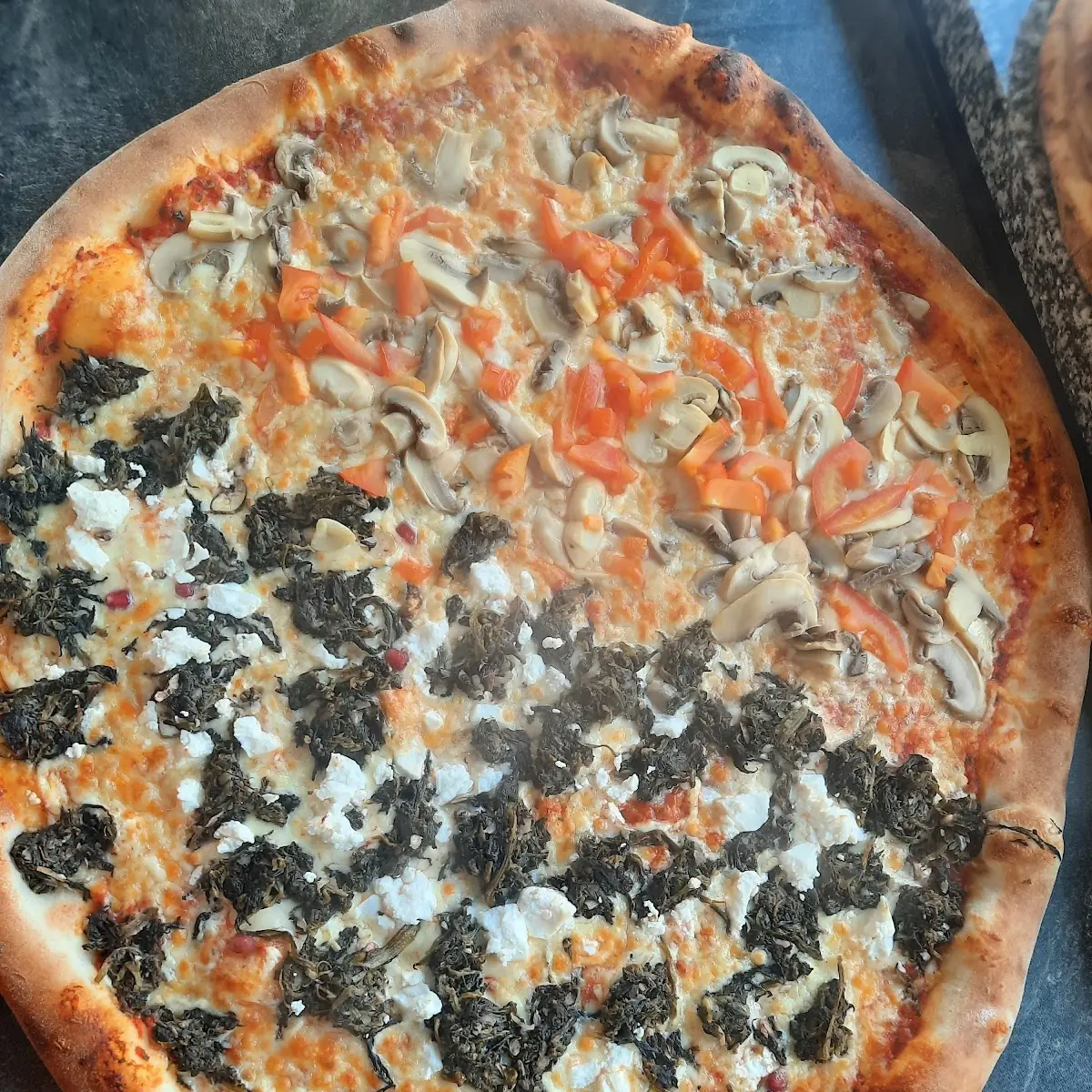 نص سبانخ نص فطر السعر ١٥ يورو